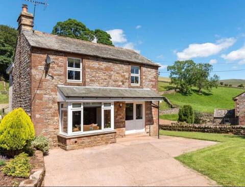 Peaceful farm cottage for the perfect getaway