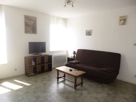 Popular Airbnb listing: Vittel: beautiful apartment in residence in Vittel