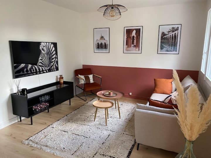 Bright apartment, completely renovated Condominiums for Rent in