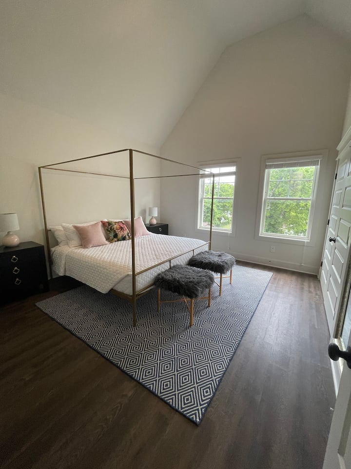 Upstairs; King Bed