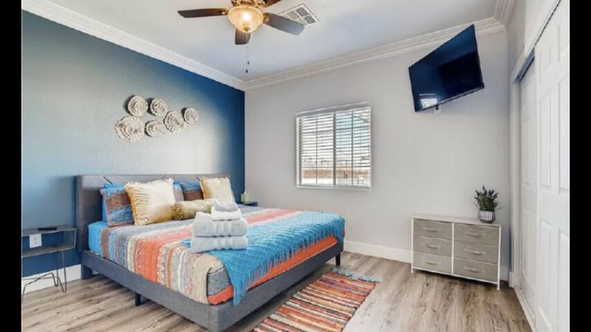 Beautiful Casita with Amazing Views, Pool & Sauna gallery image 4