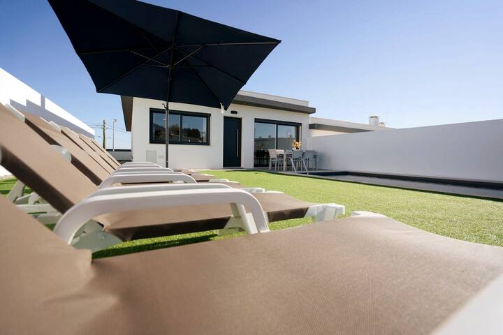 Beautiful house with swimming-pool! gallery image 2