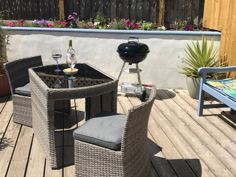 Popular Airbnb listing: Hummingbird Nest. Pet friendly studio annex in St. David's And The Cathedral Close