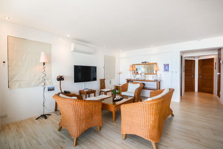 Robinson Beach House - Malay