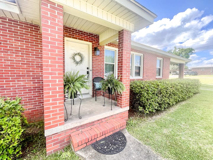 *Stay Awhile* Houses for Rent in Geneva, Alabama, United States Airbnb