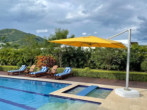 Anapoima lounging house