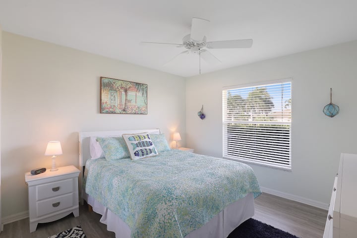 Bedroom #3 with queen bed and ceiling fan!
