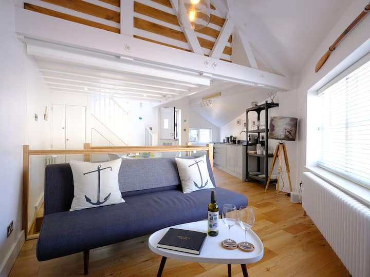 Rope Walk. Steps From Beach With Integral Garage - St Ives