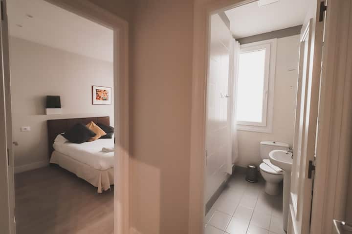 Соба 2 со сопствен апартман