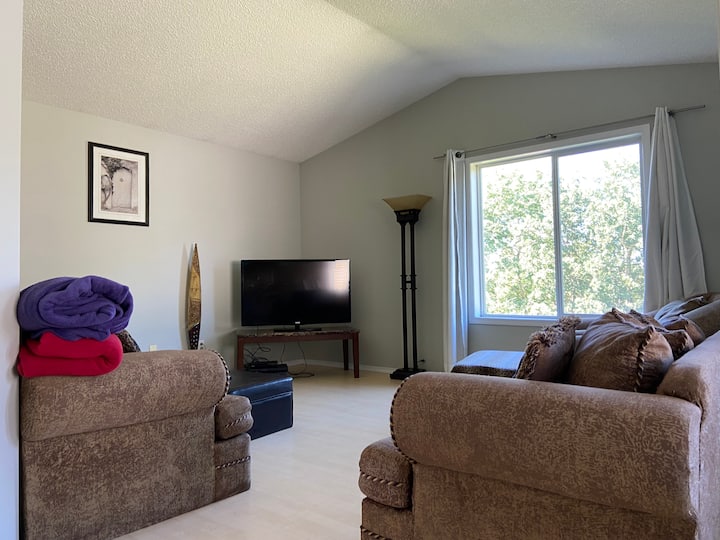 Entire Residential Home-3 Bedroom 2 Bathrooms - Westlake