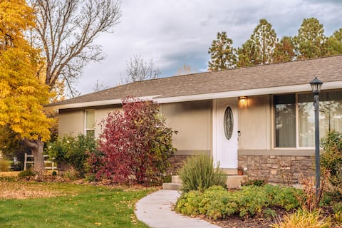 Highland Hideaway, 2 King Beds, Space For Everyone