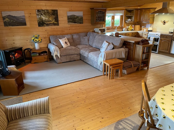 A Cosy, Rural Hideway With Far Reaching Views - Worcester