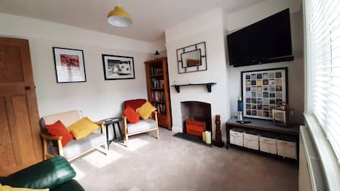 Successful Airbnb property: STUNNING 3-BED PARKING GARDEN FANTASTIC LOCATION in Chester Castle