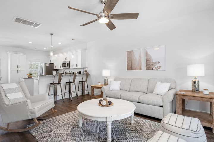 Dog Friendly | 2 King Masters | Fireplace (T2) - Kill Devil Hills, NC
