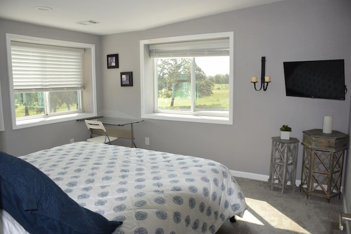 Master suite with own double sink bathroom
