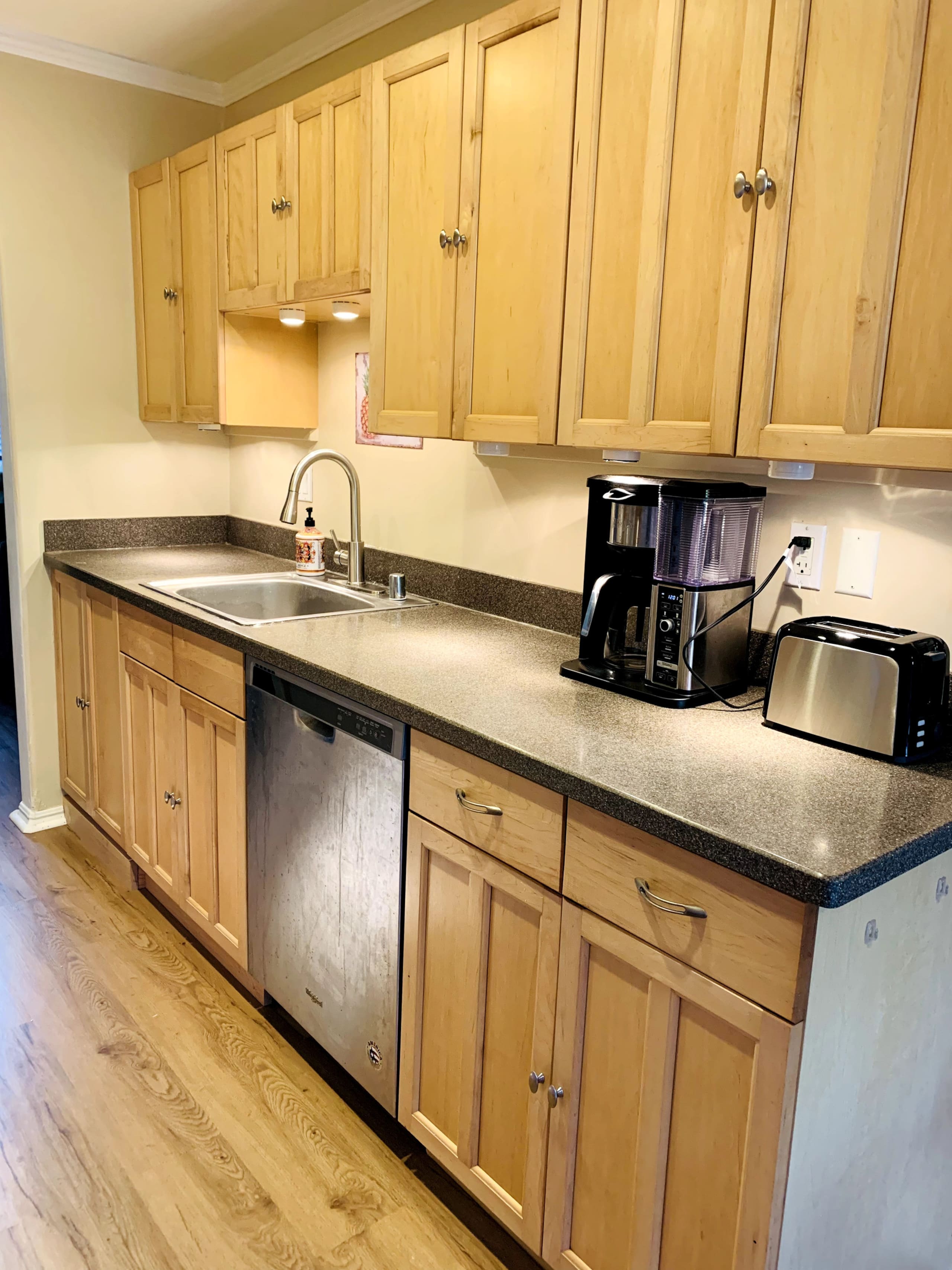 Condo in Waimea · ★4.9 · 2 bedrooms · 2 beds · 1 bath - Image 4