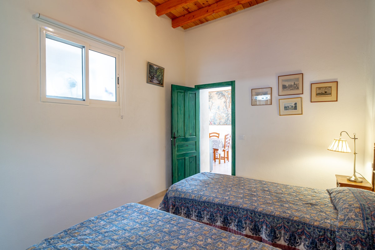 غرفة النوم 2