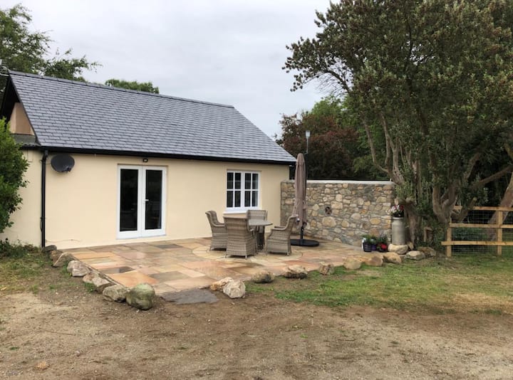 Tranquil 2 bed Bannow Bay Cottage walk to Beach