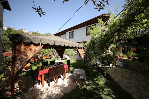 Valley View Quadruple Room (Room Only)