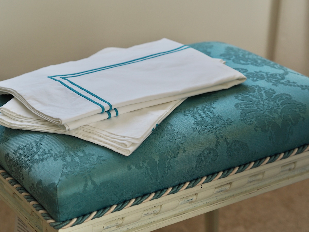 400 เส้นด้ายนับเตียงเรียงราย