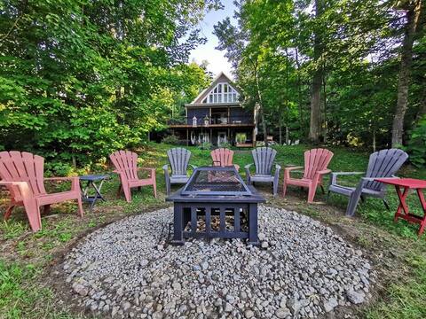 Equinoxe Luxury Waterfront Chalet with Spa