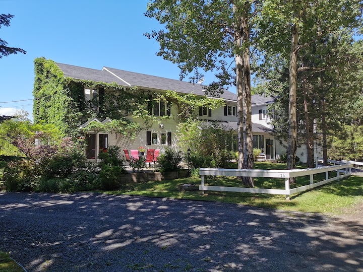 SaintEugènedeLadrière Holiday Rentals & Homes Quebec, Canada Airbnb