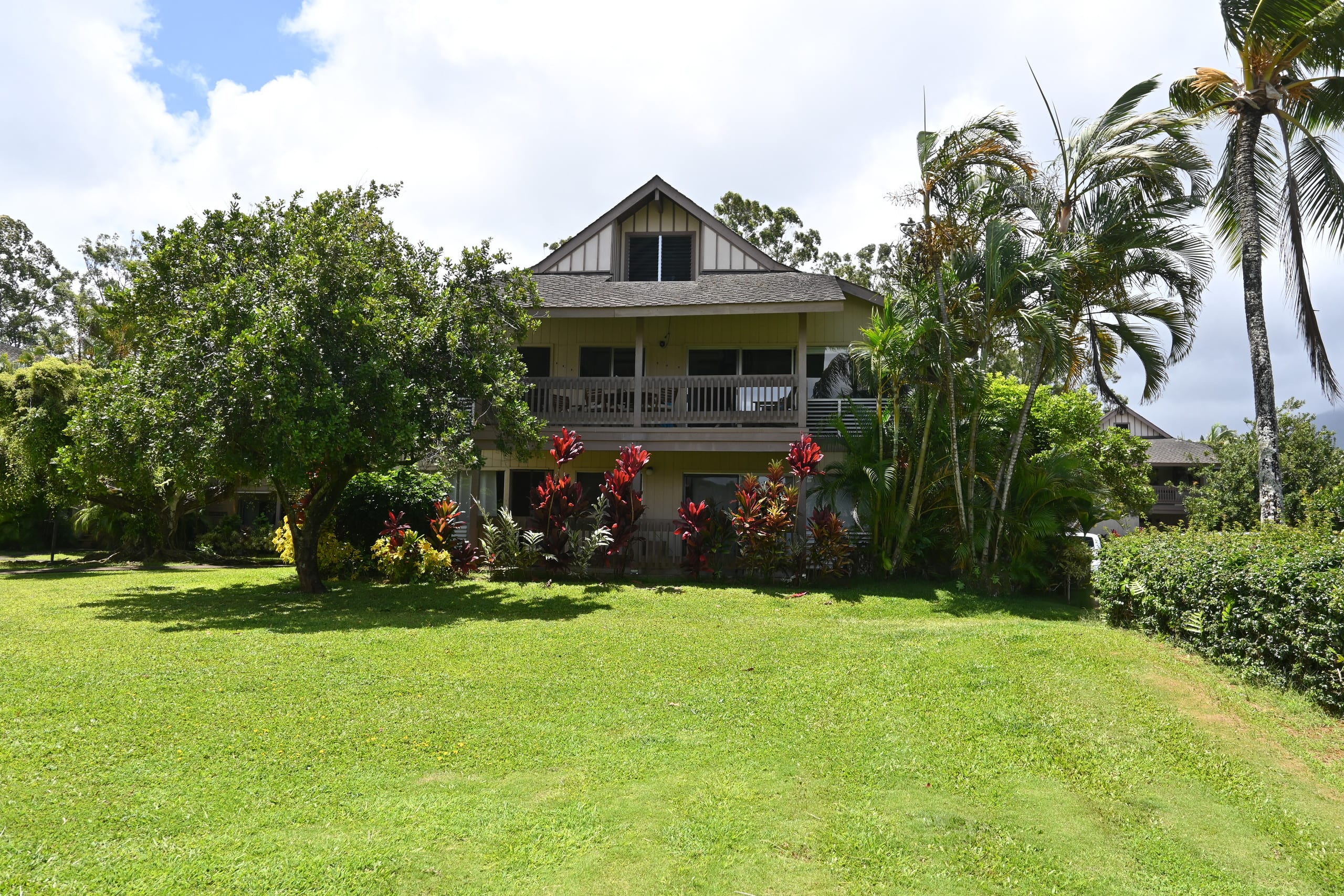 Condo in Princeville · ★4.97 · 2 bedrooms · 3 beds · 1.5 baths - Image 12