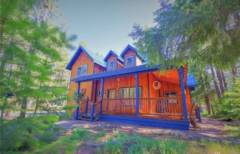 Beautiful Cabin - relax, soak, ski, hike
