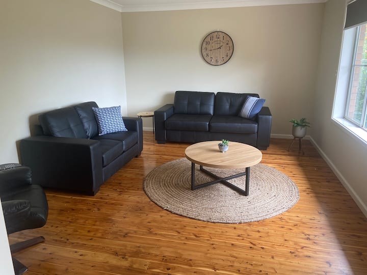 Katie's Place! Great Location,tidy Convenient 3 Br - Tamworth