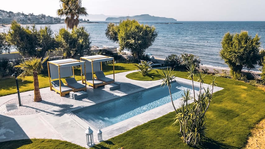 Villa Isalos I Sea fragrance & free heated pool