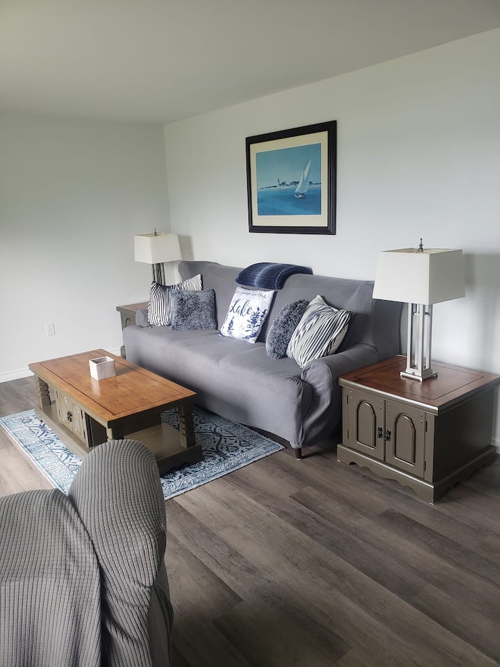 2 Bedrooms Unit Overlooking Bras D'or Lakes - Cape Breton Island