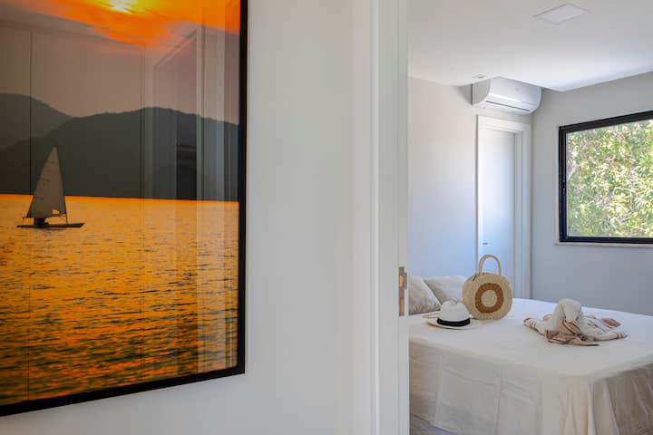 إطلالة على الممر إلى الجناح