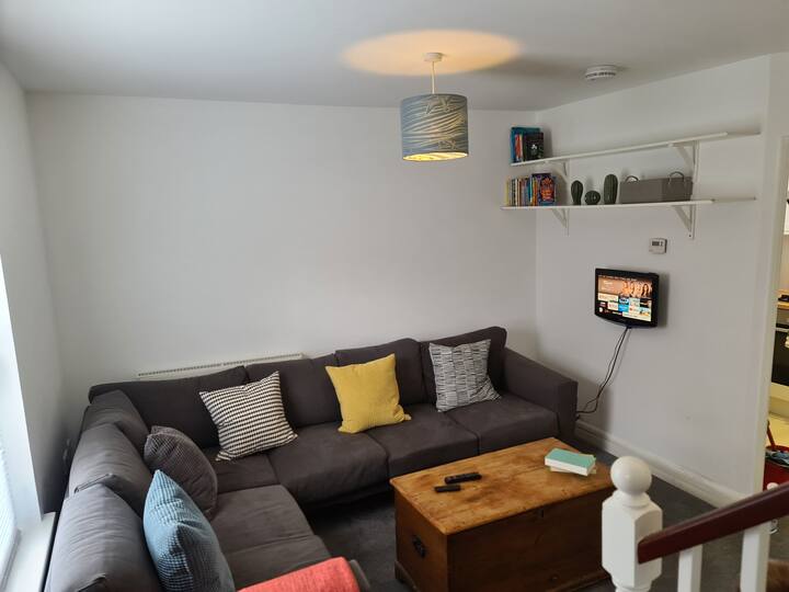 Centrally located two bed house in Whitstable Houses for Rent in Kent