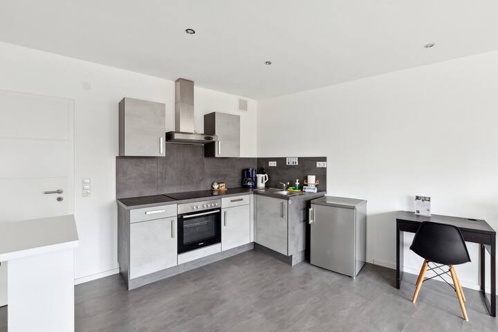 Sali Homes | Cozy With Balcony, Center Of Bayreuth - Bayreuth