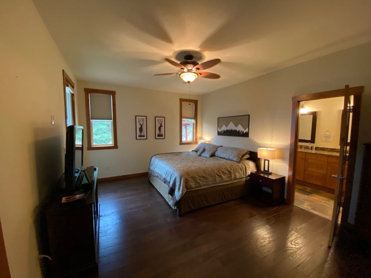 Dormitorio principal 2 con acceso a la terraza y baño principal.