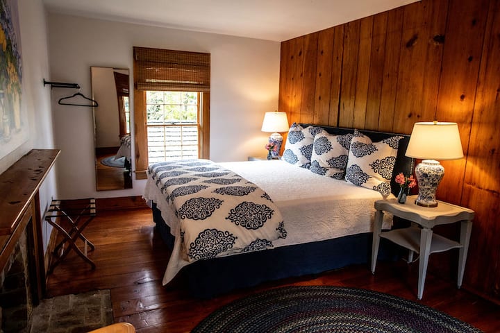 Ფოტოგადაღების ბონუსი: @merryhillandco