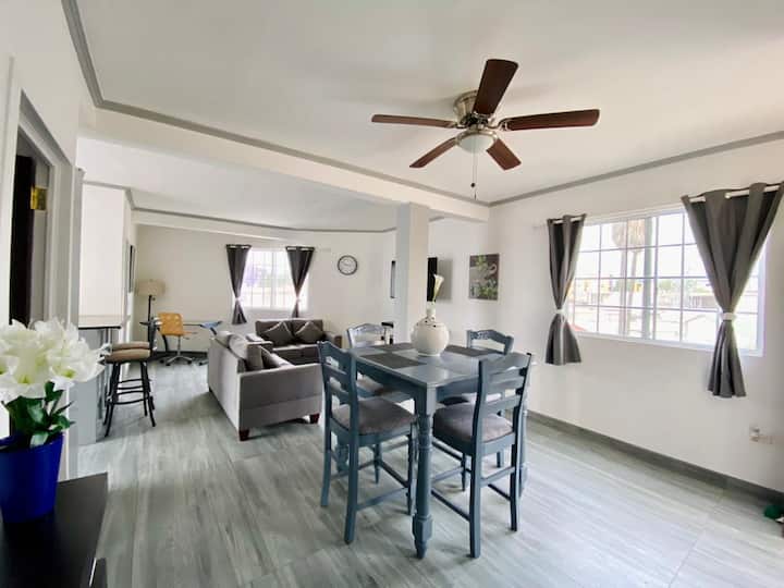 Cozy Apartment 8 at central point of Tijuana. Condominiums for Rent
