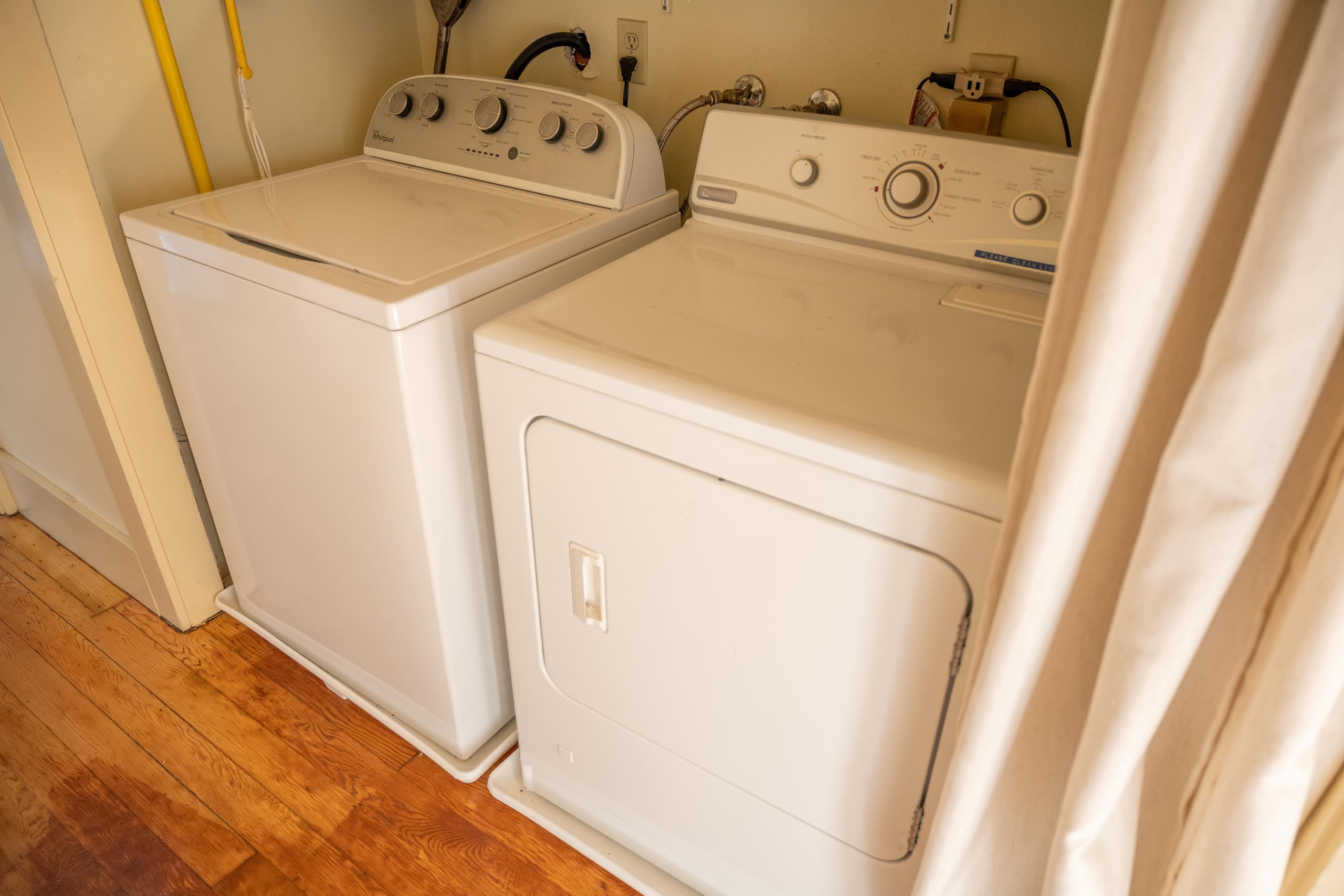 Home in San Francisco · ★4.97 · 4 bedrooms · 6 beds · 3 baths - Image 23