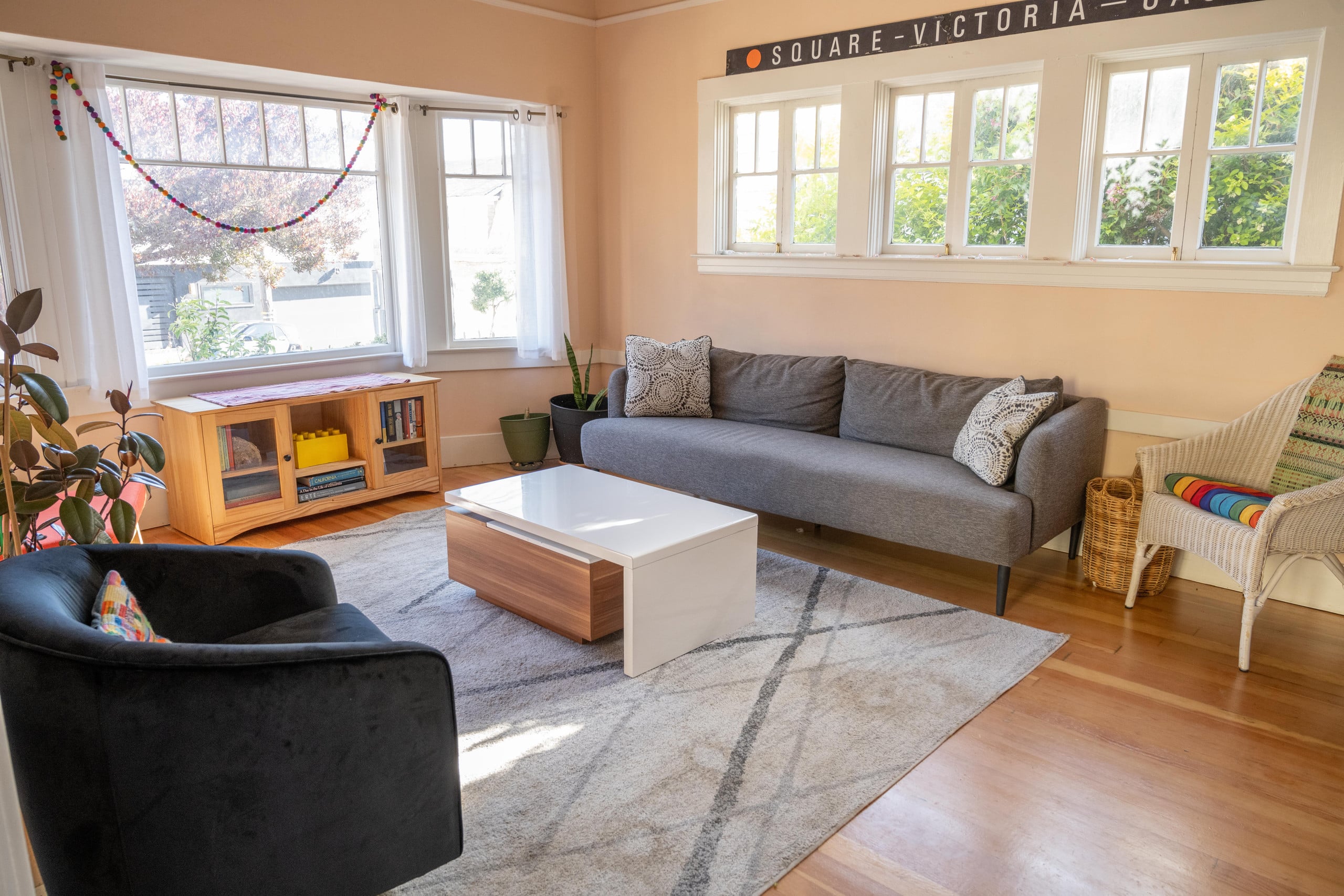 Home in San Francisco · ★4.97 · 4 bedrooms · 6 beds · 3 baths - Image 2