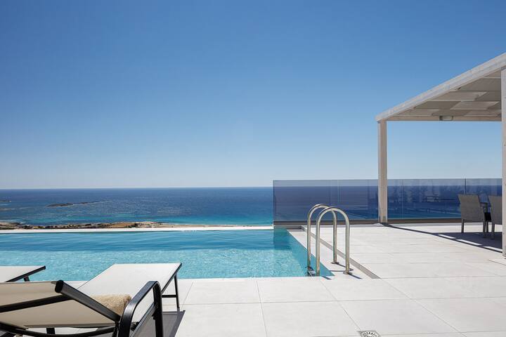 Villa Erato, 2 BD, private pool, sea views! gallery image 3