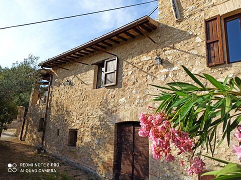 Enjoy enchanting Umbria from a poetic cottage