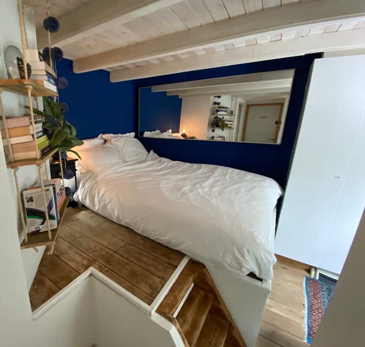 Dormitorio 1 con cama para dos personas (140 cm de ancho)