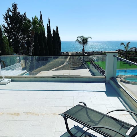 Family Holiday Beachfront Villa Perivolia