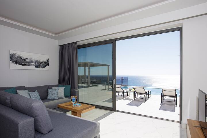 Sunset Lovers Villa, 3 BD, 3 BA, sea view pool gallery image 5