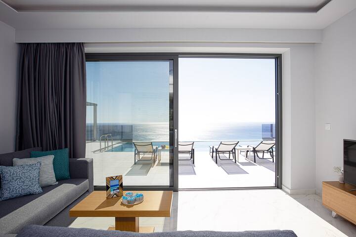 Sunset Lovers Villa, 3 BD, 3 BA, sea view pool gallery image 4