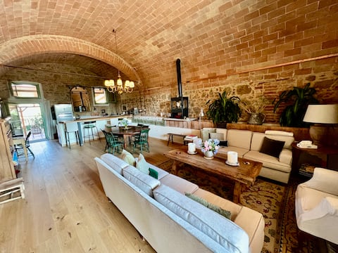 Successful Airbnb property: Dante's Way - Nature, Simplicity and Beauty in Peccioli