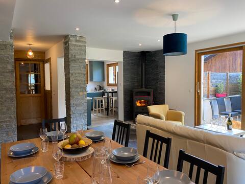 Village house in the heart of the 3 valleys