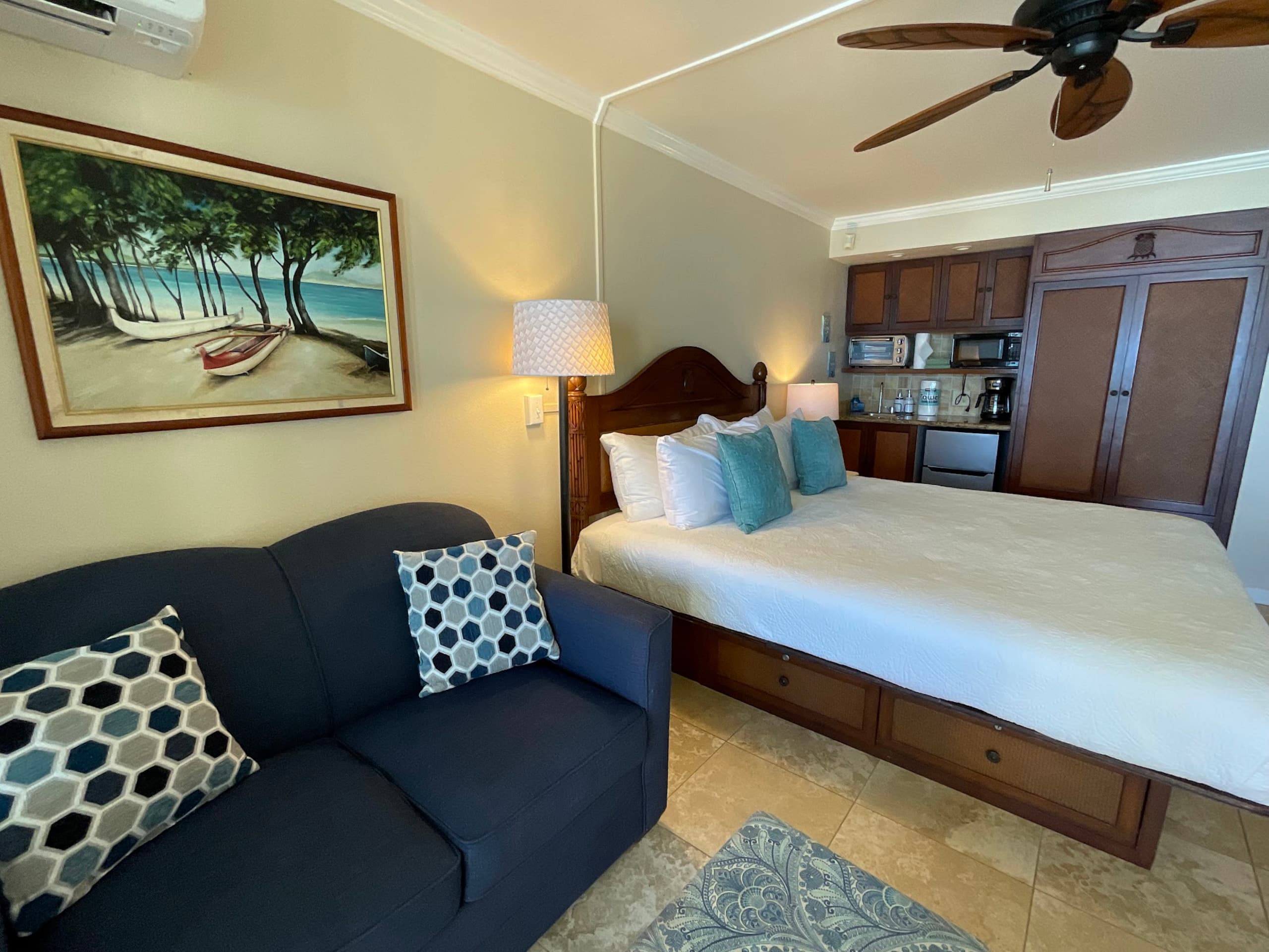 Oceanfront Studio at Islander on the Beach 325 - Photo 11