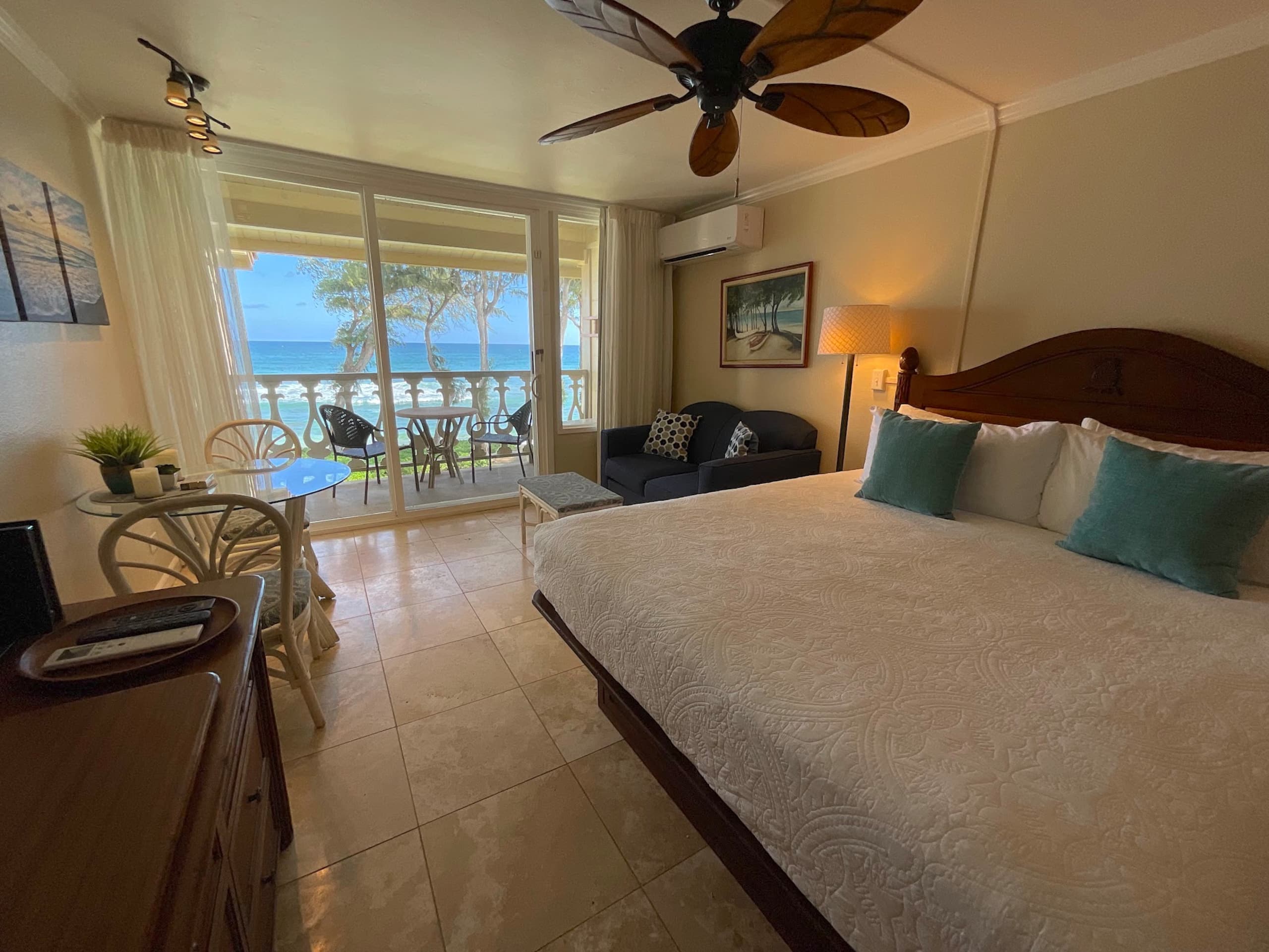 Oceanfront Studio at Islander on the Beach 325 - Photo 7