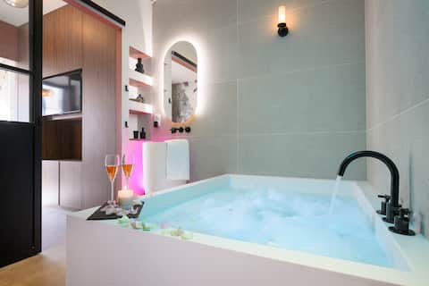 Home Sweet Home with Great Bathtub and Parking